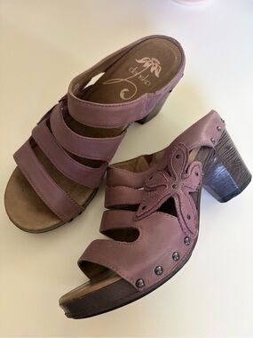 Dansko Mauve Leather Floral-Accent Block Heel Mules